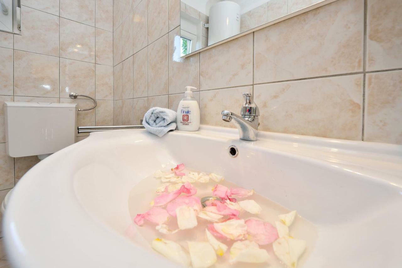 Apartman Jadranka Бибине Екстериор снимка